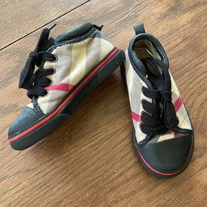 Burberry canvas plaid tennis shoes size 8 toddler